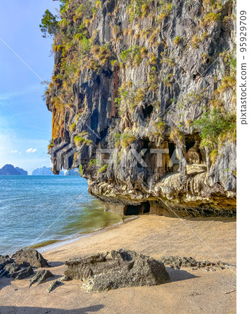 James Bond island or Khao Phing Kan or Ko Ta Pu in Phang Nga, Thailand 95929709