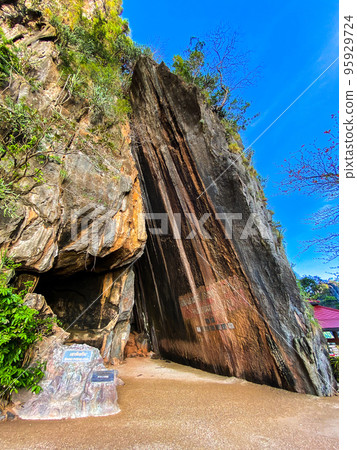 James Bond island or Khao Phing Kan or Ko Ta Pu in Phang Nga, Thailand 95929724