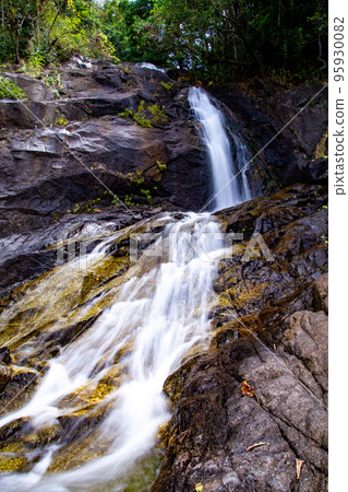 Namtok Lampee waterfall in Phang nga, Thailand 95930082