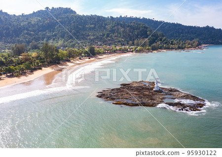 Lighthouse island on Khao Lak beach in Phang Nga province, Thailand Lighthouse island on Khao Lak beach in Phang Nga province, Thailand 95930122