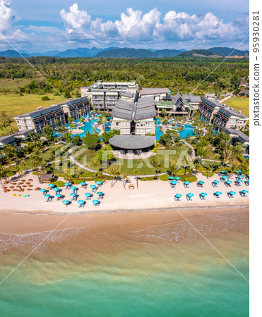 Aerial view of a resort in Khao Lak, Thailand 95930281