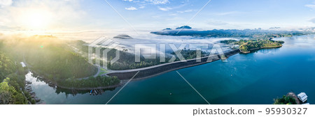 Sunrise sea of fog above Khao Sok national park, Surat Thani, Thailand 95930327