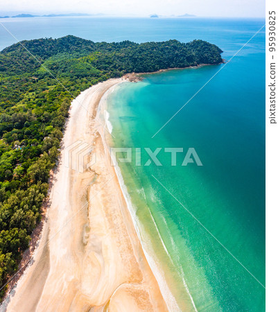 Aerial view of Koh Phayam beach in Ranong, Thailand Aerial view of Koh Phayam beach in Ranong, Thailand 95930825