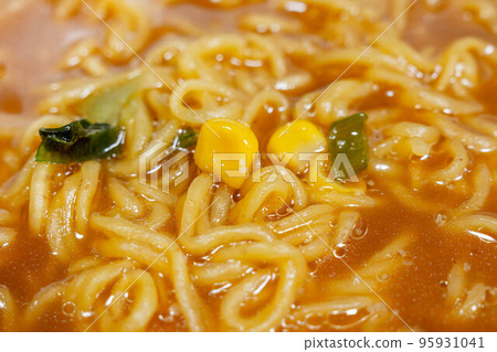 cup miso ramen 95931041