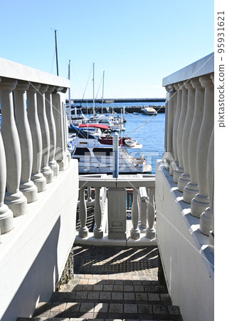 靜岡縣熱海陽光海灘的濱海風光 95931621