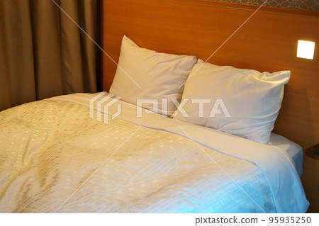 意外的共享房間 95935250