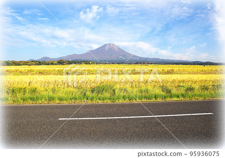 Golden rice ears and Daisen scenery (illustration style) in the harvest season Golden rice ears and Daisen scenery (illustration style) in the harvest season 95936075