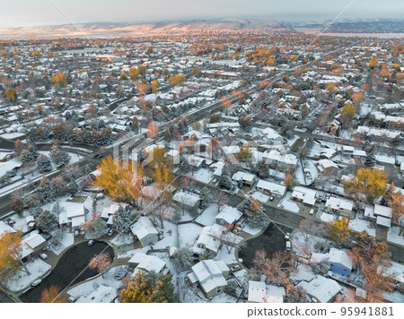 November sunrise over residential area of Fort Collins in Colorado 95941881