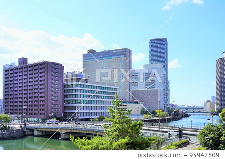 大阪中之島的摩天大樓（來自 ABC 朝日廣播大樓） 95942809
