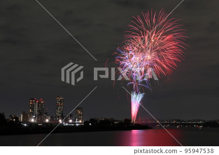 Kawaguchi Fireworks Festival: 2022 95947538