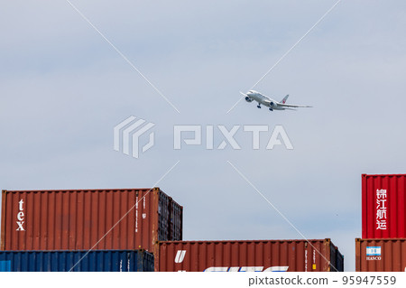 物流/海運集裝箱和飛機 物流/海運集裝箱和飛機 95947559