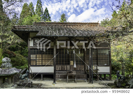 Shiokawa Shrine main building Fukuyama City, Hiroshima Prefecture 95948602