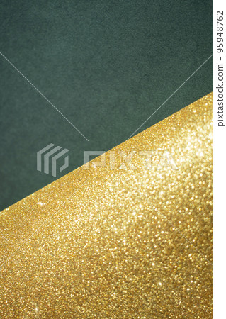 Gold and silver paper production Gold and silver paper production 95948762