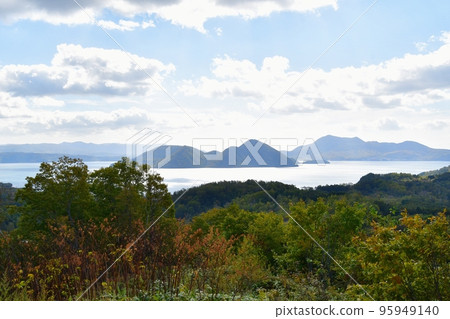 Lake Toya seen from Toya Lake Observatory at Roadside Station 95949140