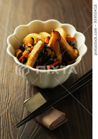 simmered hijiki simmered hijiki 95950418