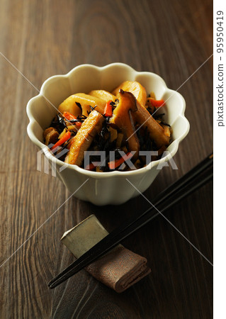 simmered hijiki simmered hijiki 95950419