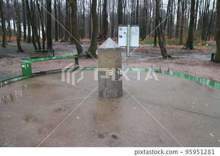 Aachen's 3-country border Aachen's 3-country border 95951281