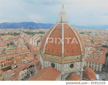 Duomo 01 in Florence, Italy Duomo 01 in Florence, Italy 95952339