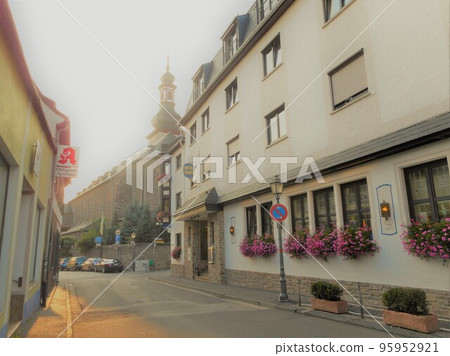 早上 01 在德國海德堡 95952921