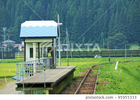 View from the Yuri Kogen Railway (Chokai Sanroku Line) Yoshizawa Station View from the Yuri Kogen Railway (Chokai Sanroku Line) Yoshizawa Station 95955333