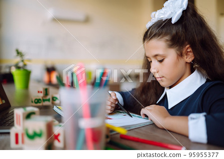 Homeschooling during quarantine. Online remote learning. Covid-2019. Homeschooling during quarantine. Online remote learning. Covid-2019. 95955377