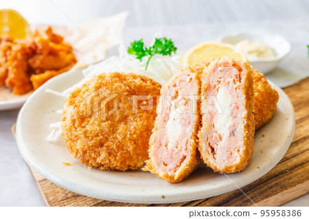 Salmon mince cutlet with tartar sauce 95958386