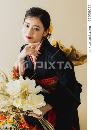 Black furisode bouquet 95959022