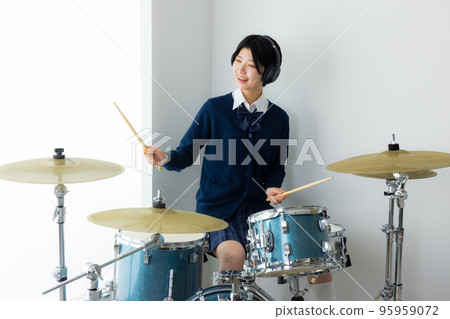 鼓手高中女生鼓班 95959072