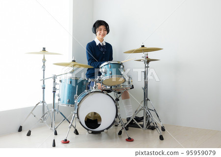 Drummer high school girl drum class 95959079