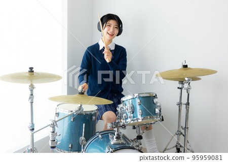 Drummer high school girl drum class 95959081