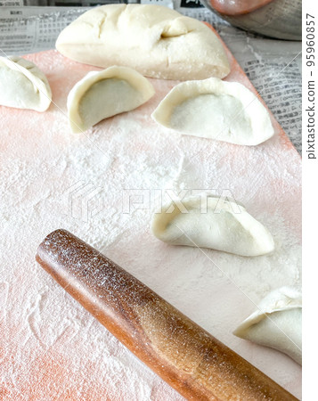 Chinese home cooking, handmade dumplings (handmade dumplings) 95960857