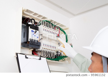 Distribution board and electrician Distribution board and electrician 95961132