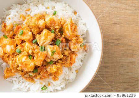 stir-fried shrimps with garlic and shrimps paste stir-fried shrimps with garlic and shrimps paste 95961229