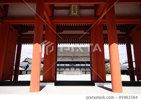 Chenming gate of the Kyoto Imperial Palace Chenming gate of the Kyoto Imperial Palace 95961564