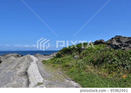 城島和淡崎的岩石之地 95962401
