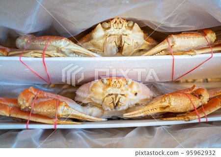 Frozen snow crab 95962932