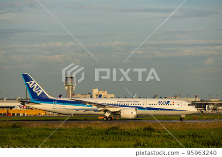 成田機場滑行客運飛機飛機全日空波音 787 95963240