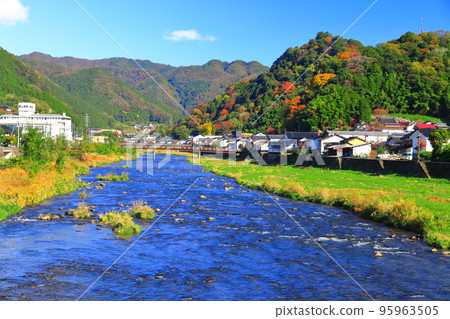 [岡山縣]陽光明媚的旭川和胜山街景保護區 95963505