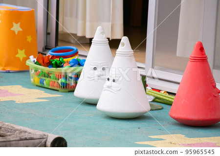 Colored cones for athletic meet Cute design 95965545