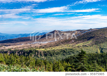 從滋賀草津高原路線看到的湯釜地區北側 10 月下旬 b-1 95975905