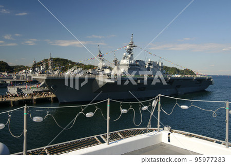 《國際艦隊評論2022》驅逐艦日向號 95977283