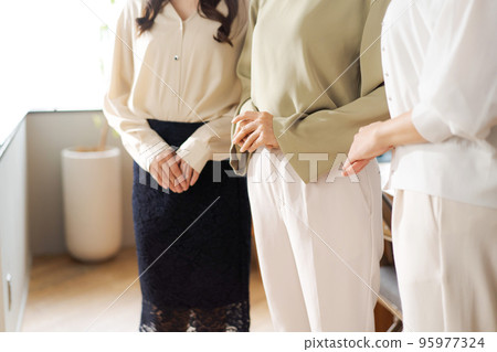 Working women parts cut Working women parts cut 95977324