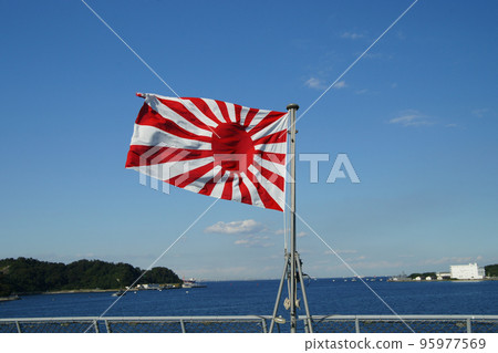 《國際艦隊評論2022》驅逐艦日向自衛艦旗 95977569