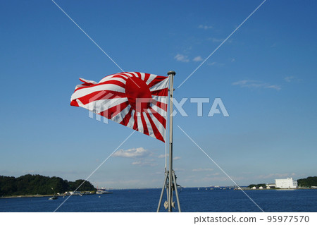 《國際艦隊評論2022》驅逐艦日向自衛艦旗 95977570