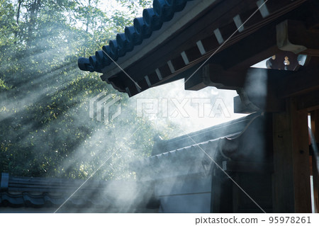 嵐山竹林的小直徑 嵐山竹林的小直徑 95978261