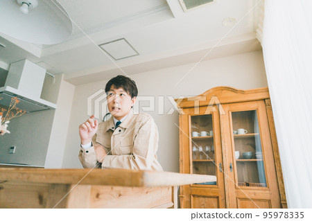 回家的商人 回家的商人 95978335