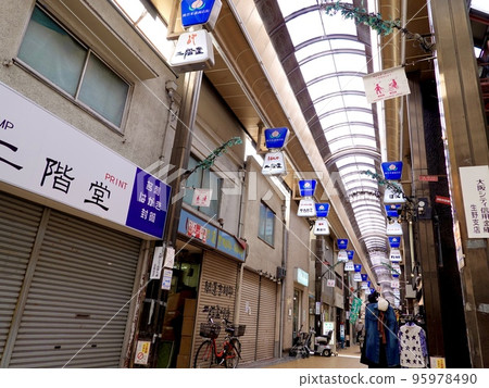 Arcade on Momodani Hondori Shopping Street, Ikuno Ward, Osaka City Arcade on Momodani Hondori Shopping Street, Ikuno Ward, Osaka City 95978490