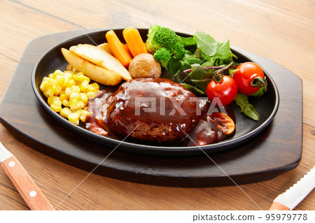 Demi-glace hamburger steak Demi-glace hamburger steak 95979778