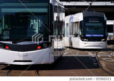 富山赤鐵電車 富山赤鐵電車 95980521