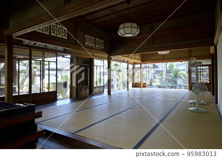 Nationally registered tangible cultural property Former residence of the Kurimumi family (Nishiwaki, Nishiwaki City, Hyogo Prefecture) Nationally registered tangible cultural property Former residence of the Kurimumi family (Nishiwaki, Nishiwaki City, Hyogo Prefecture) 95983013